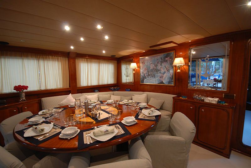 Interior 00004.jpg