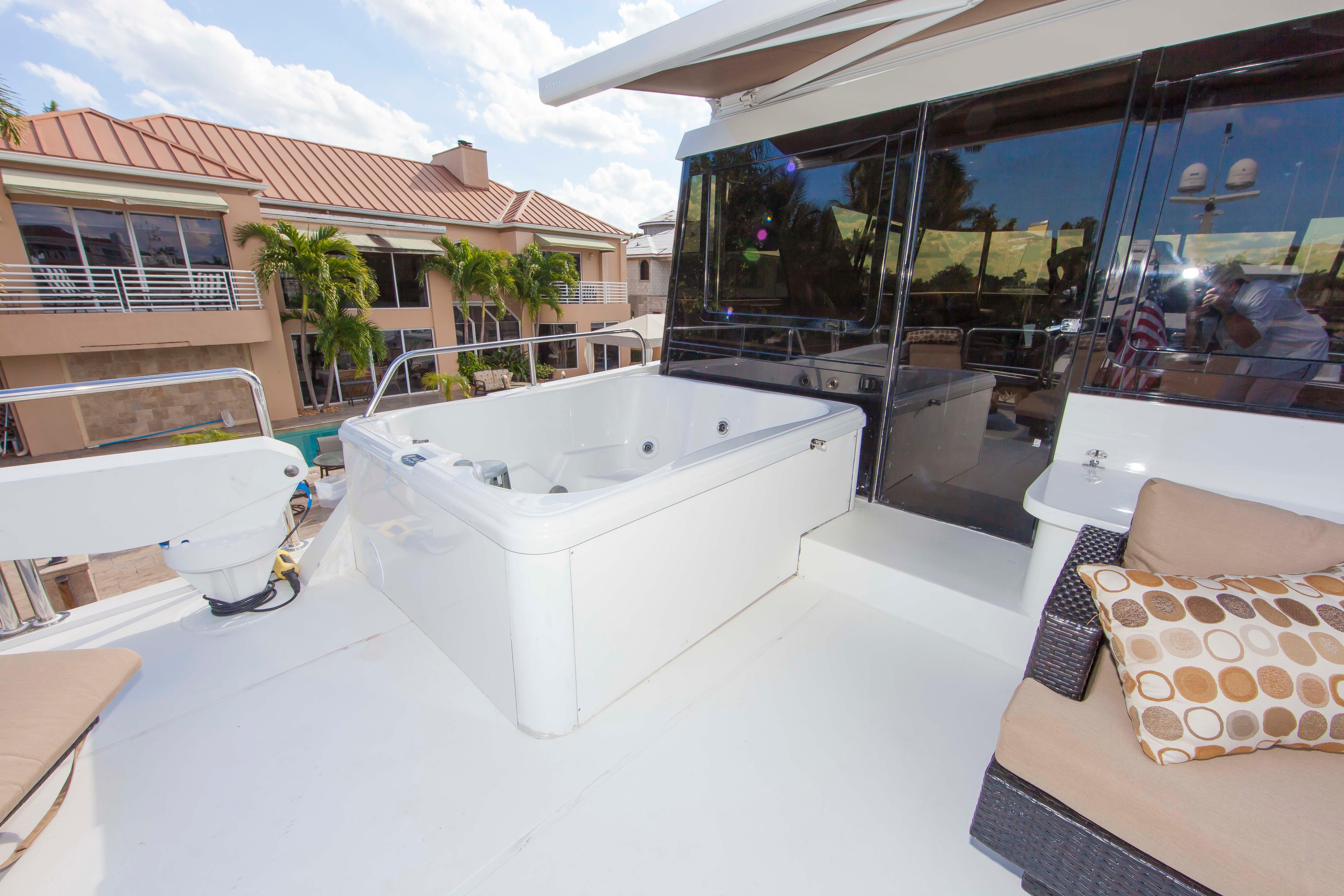 JACUZZI.jpg