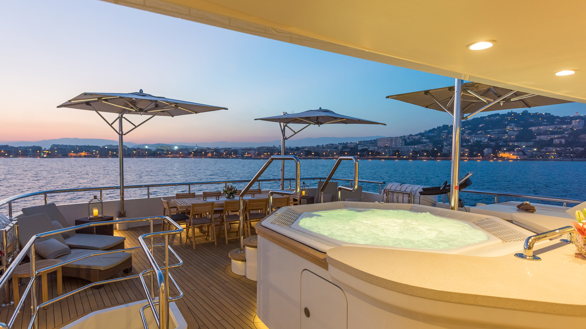 Jacuzzi at night.jpg