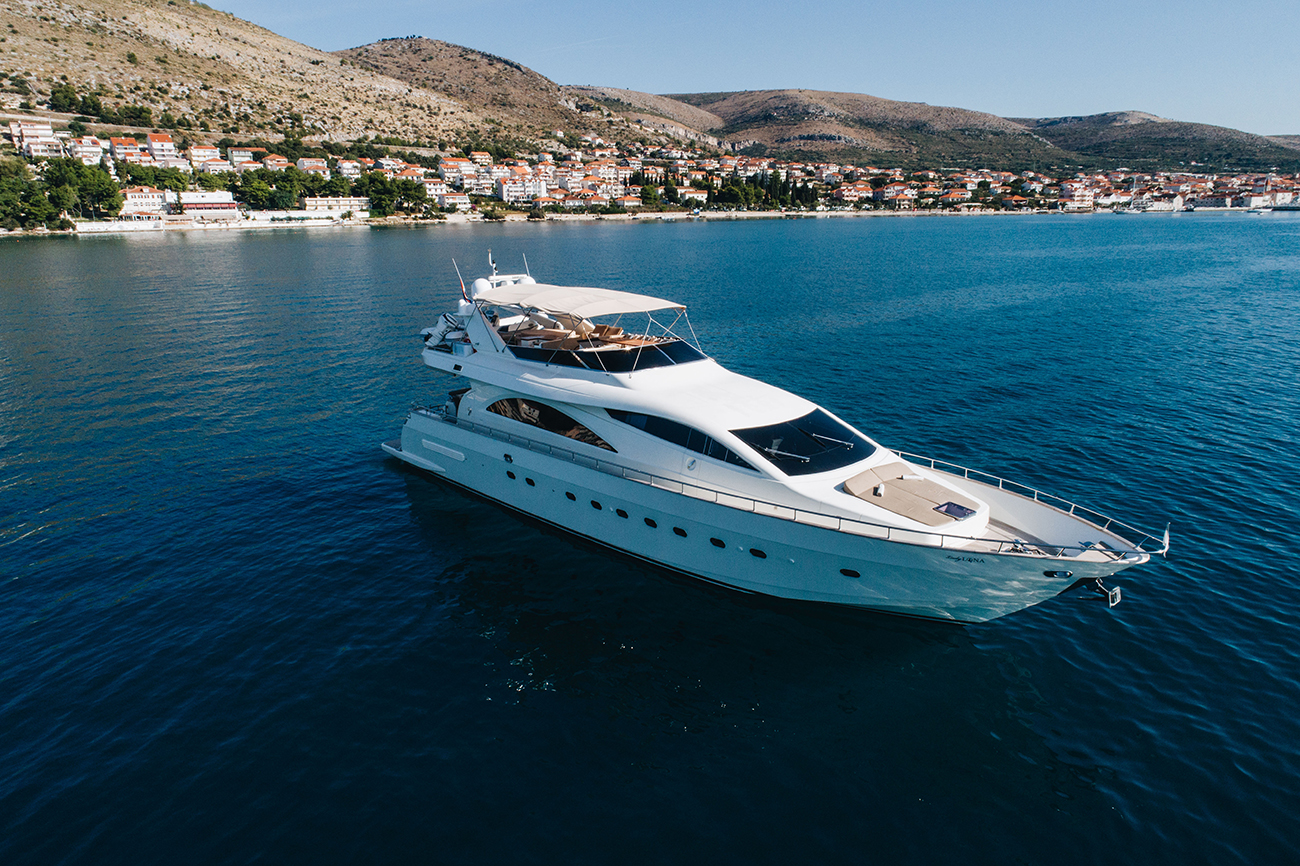 Lady Lona charter yacht .jpg