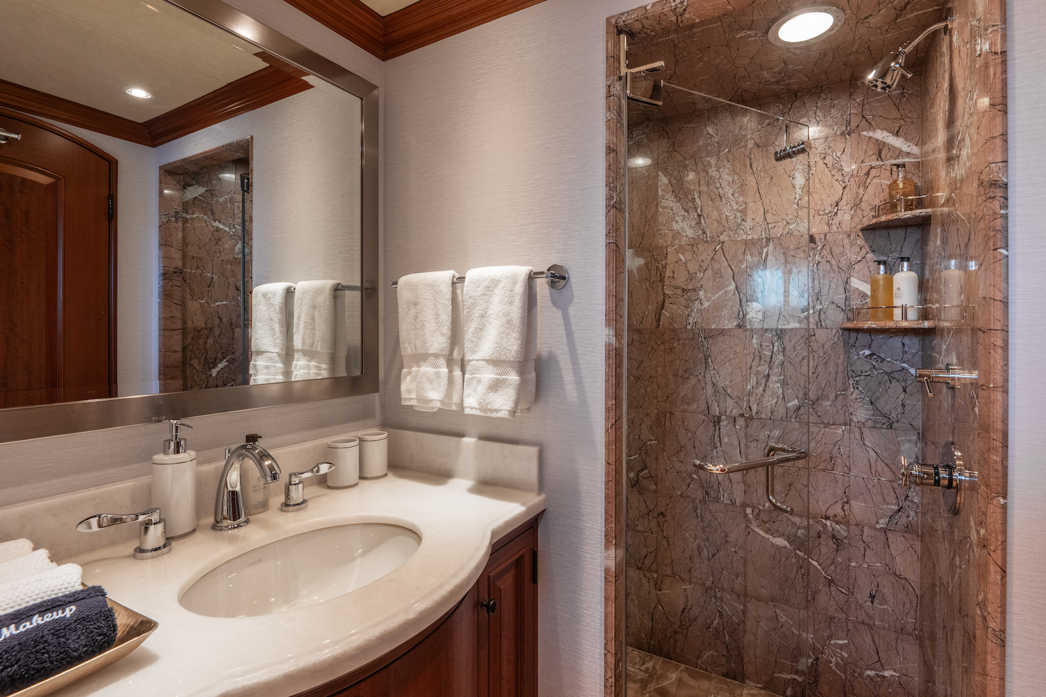 Lower Deck Guest Ensuite Shower.jpg