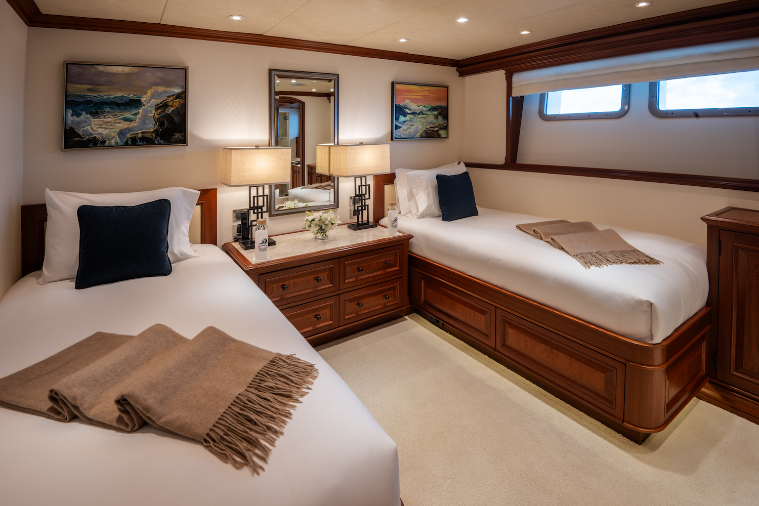 Lower Deck Stbd Fwd Twin Stateroom.jpg
