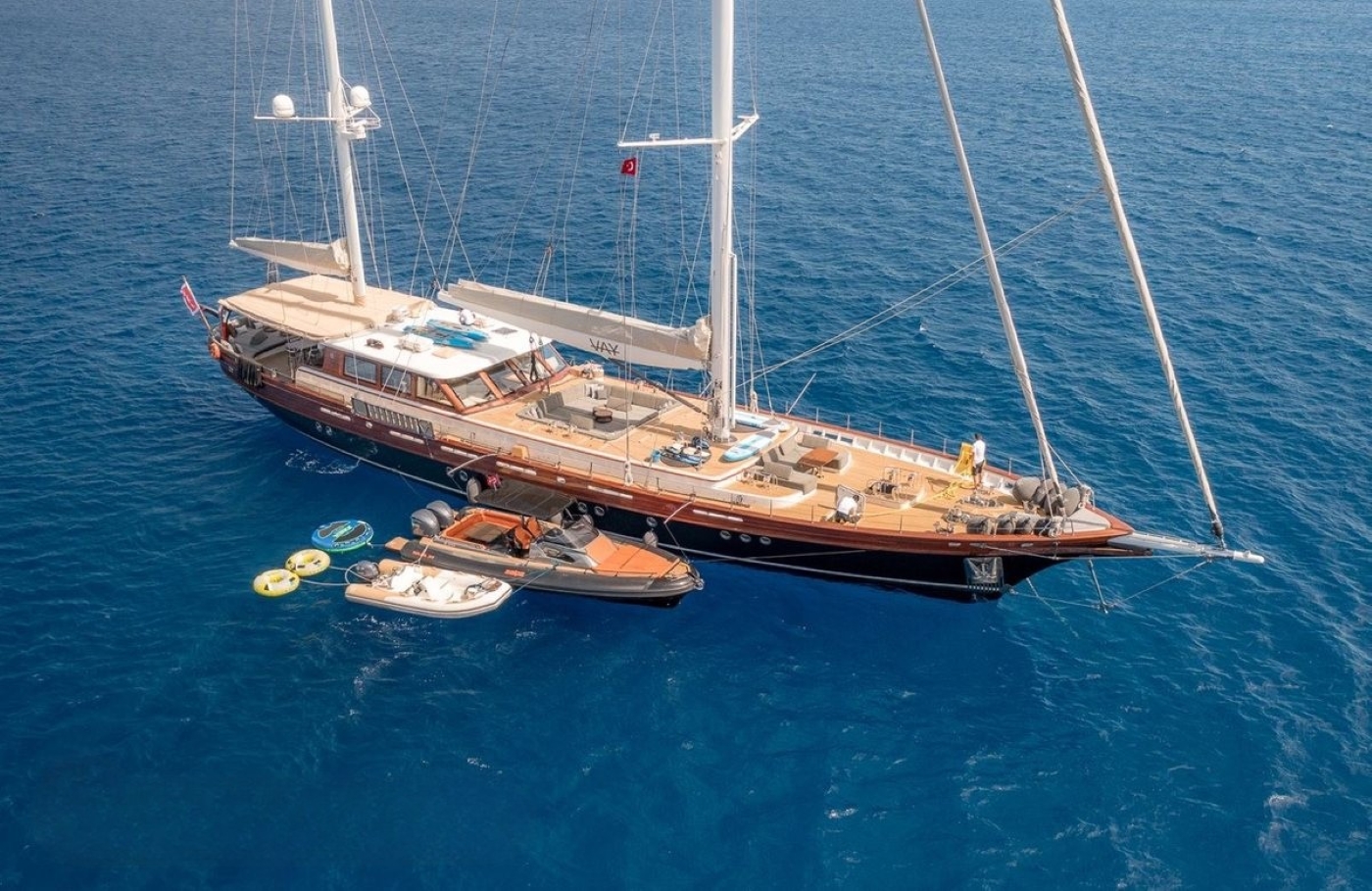Luxury Superyacht VAY.jpg