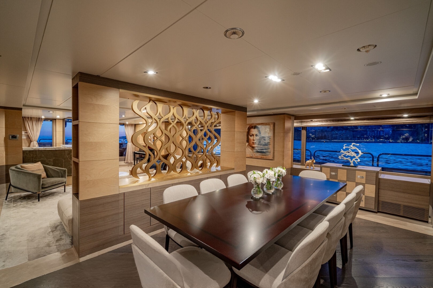 Main Dining 02.jpg