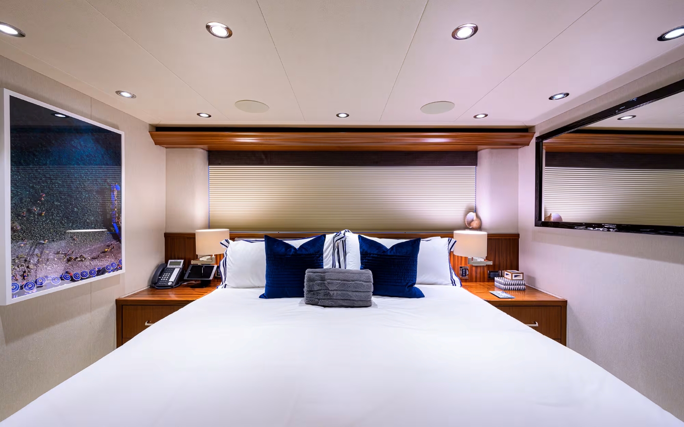Master stateroom 02.jpg
