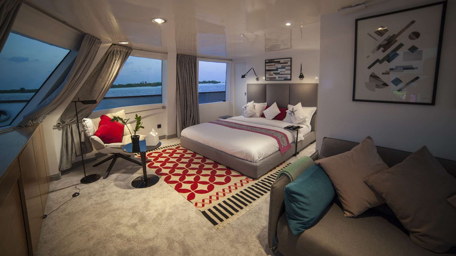 Master suite 1.jpg