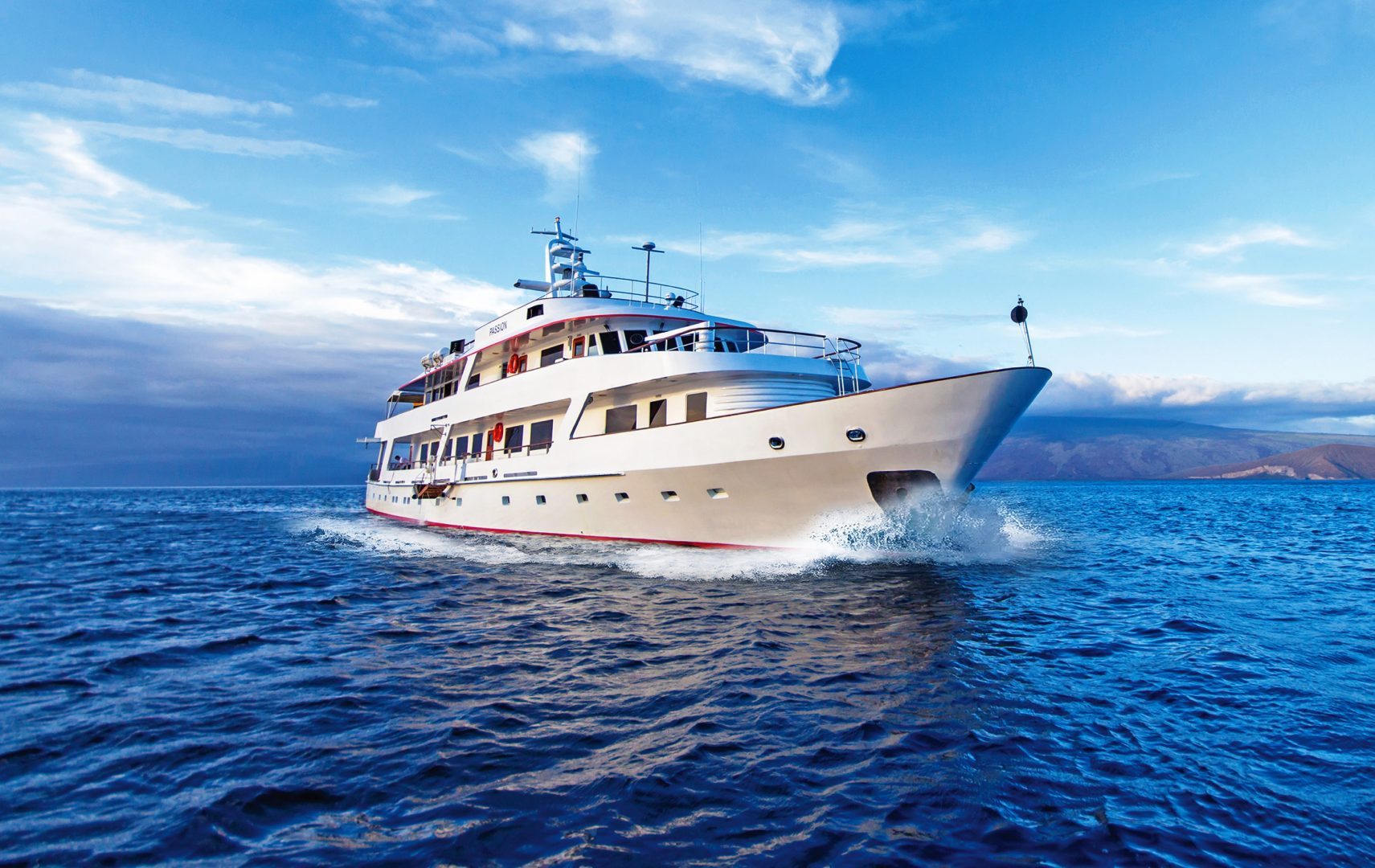 Motor Yacht PASSION - Underway.jpg
