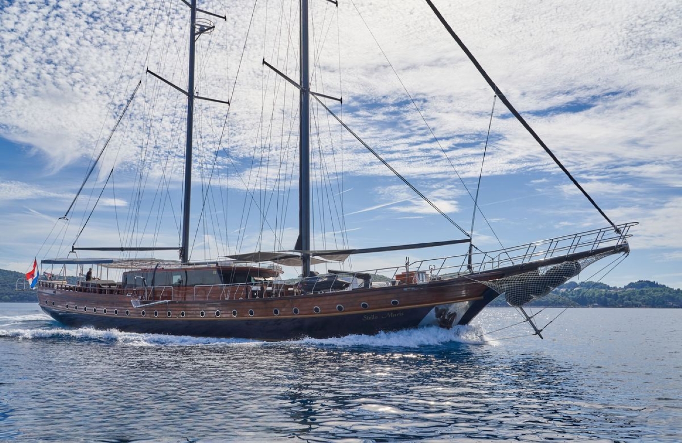 Motor Yacht STELLA MARIS.jpg