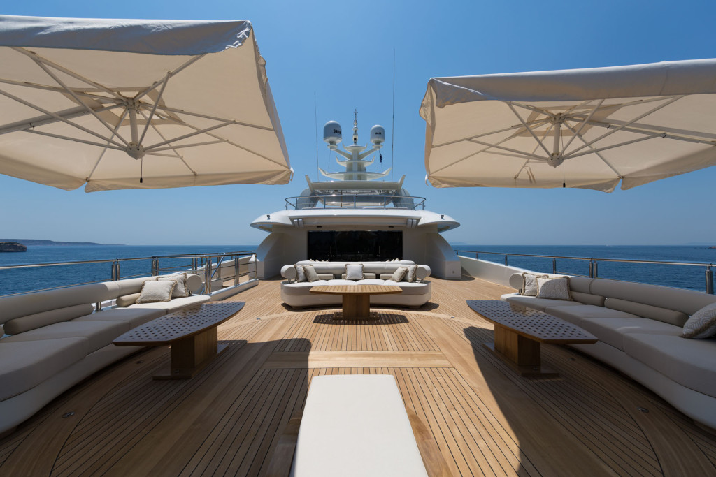 Outdoor seating 00005.jpg
