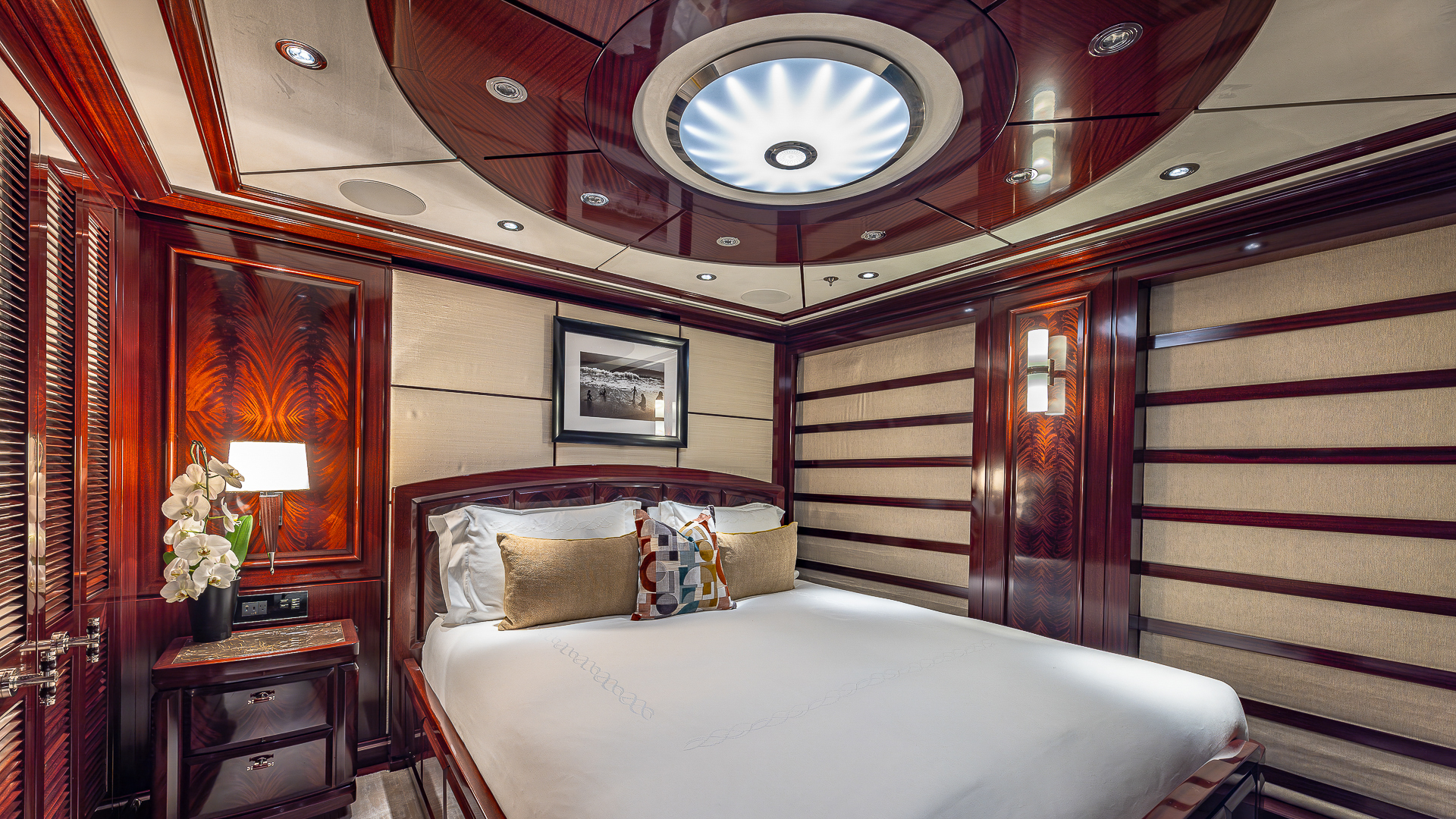 Rock It Queen Guest Suite Lower Deck credit Yachting Image.jpg
