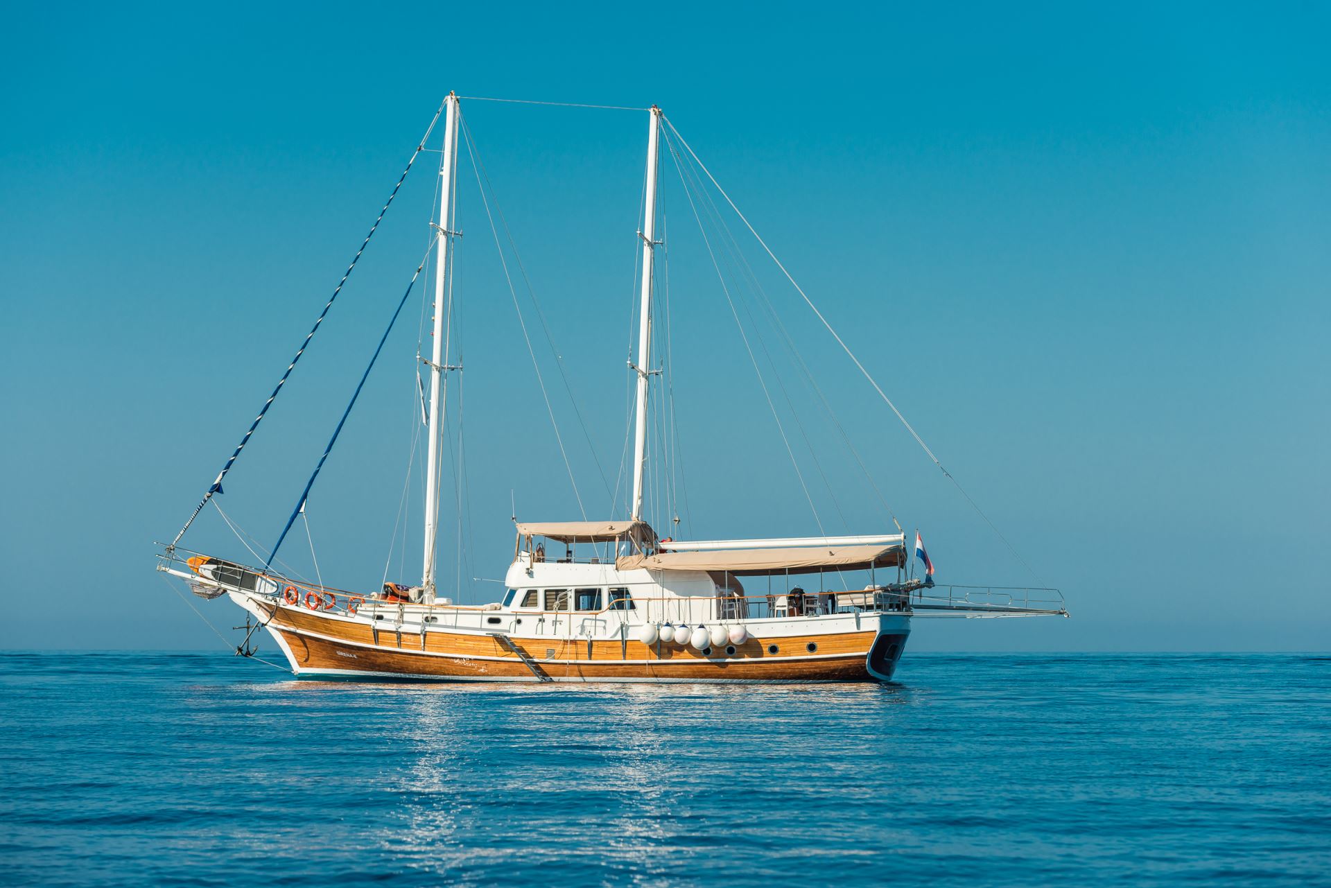 SIRENA at anchor.jpg