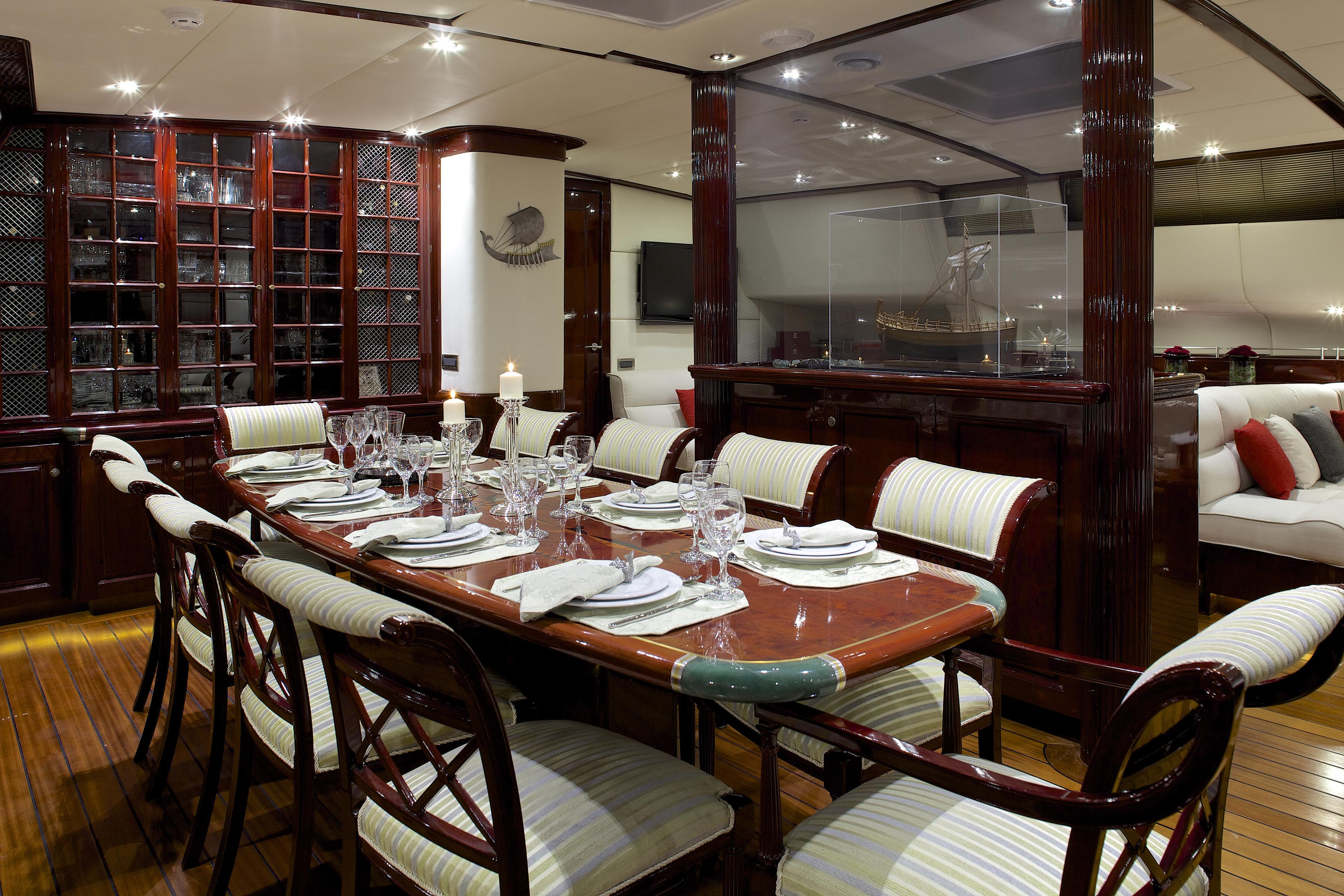 Sailing yacht ALLURE dining.jpg