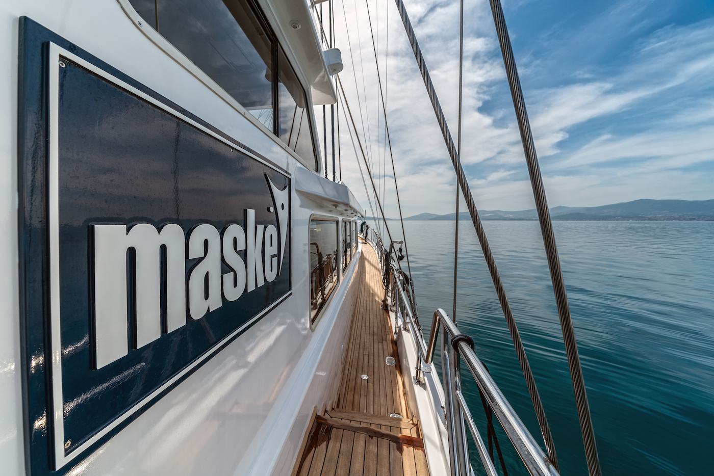 Sailing yacht MASKE detail.jpg