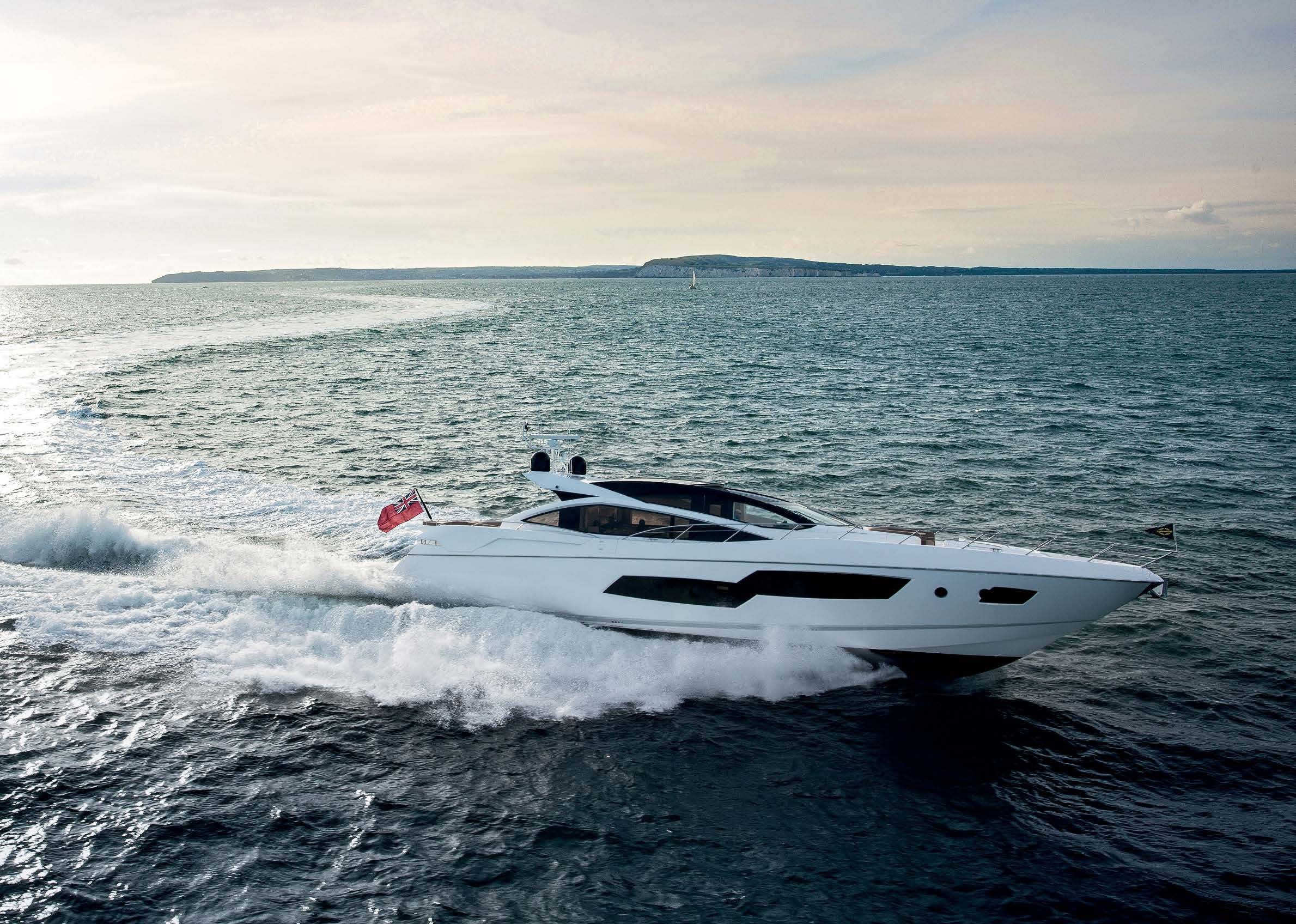 Skyfall United Kingdom motor yacht.png