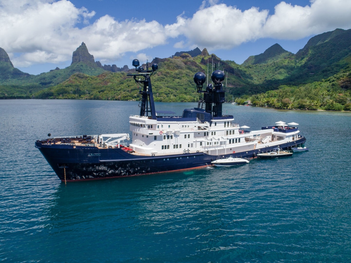 Superyacht ARCTIC.jpg
