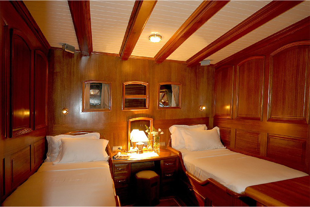 Twin cabin  00003.jpg