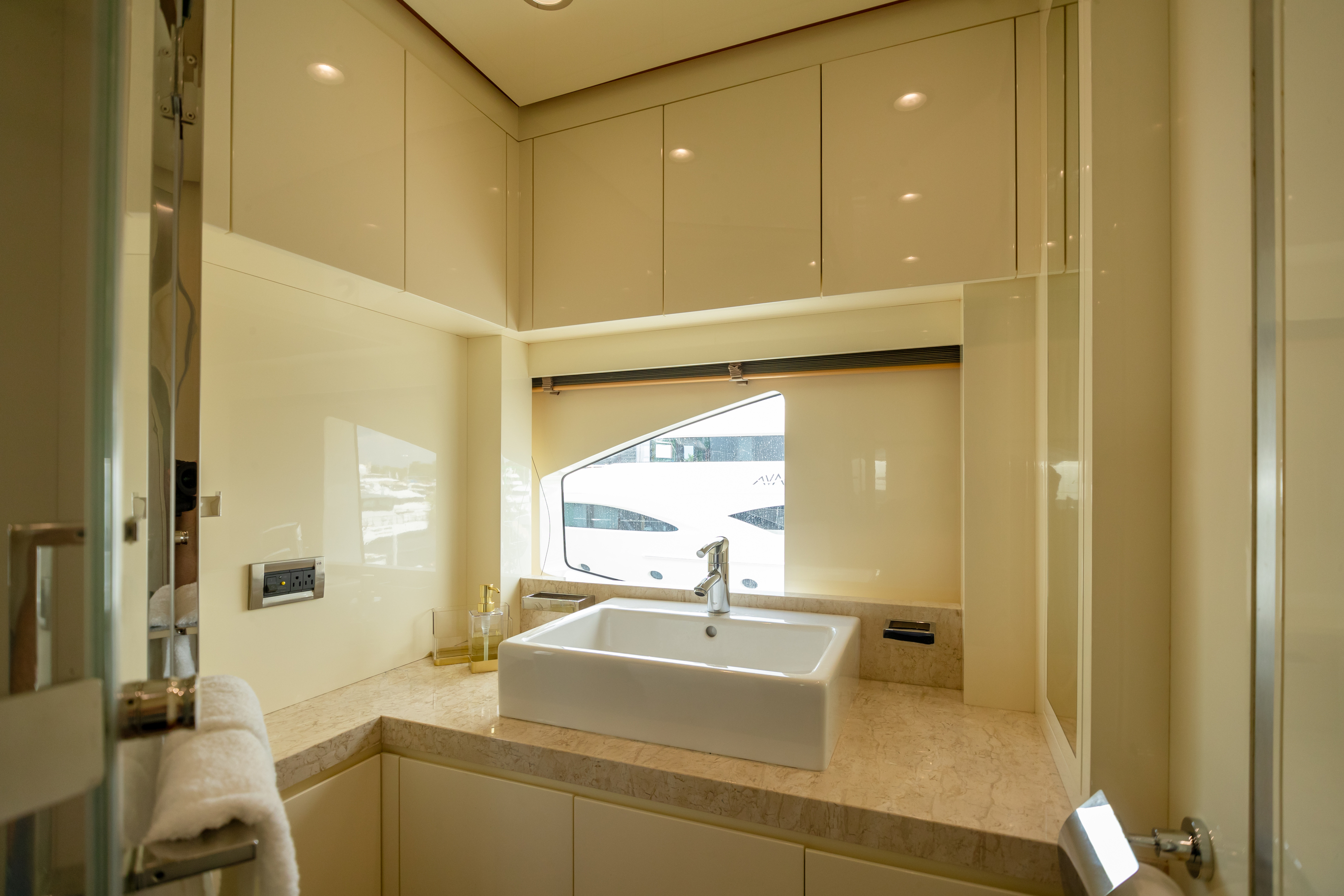 VIP bridge deck ensuite.jpg