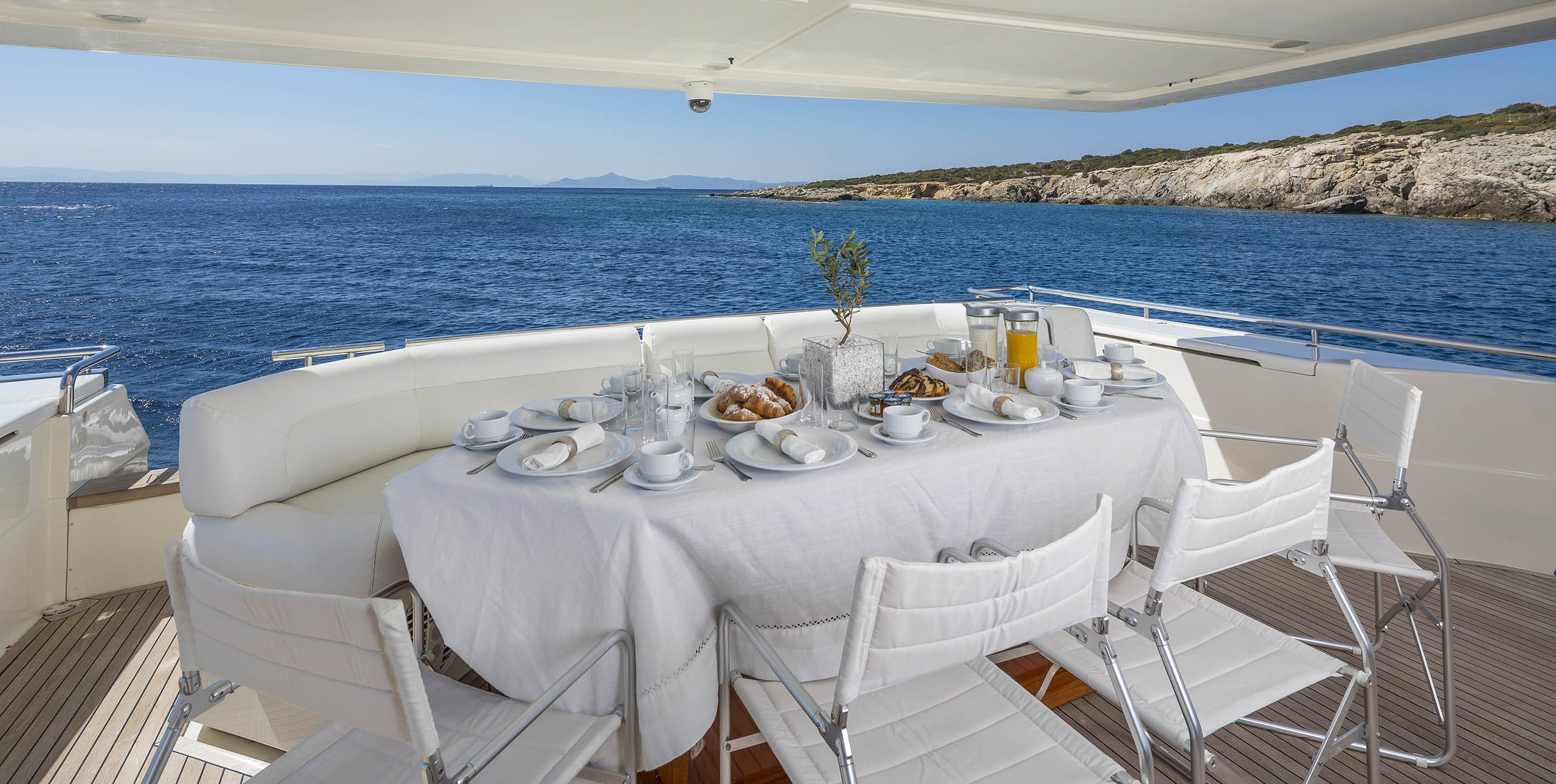 alfresco dining area.jpg