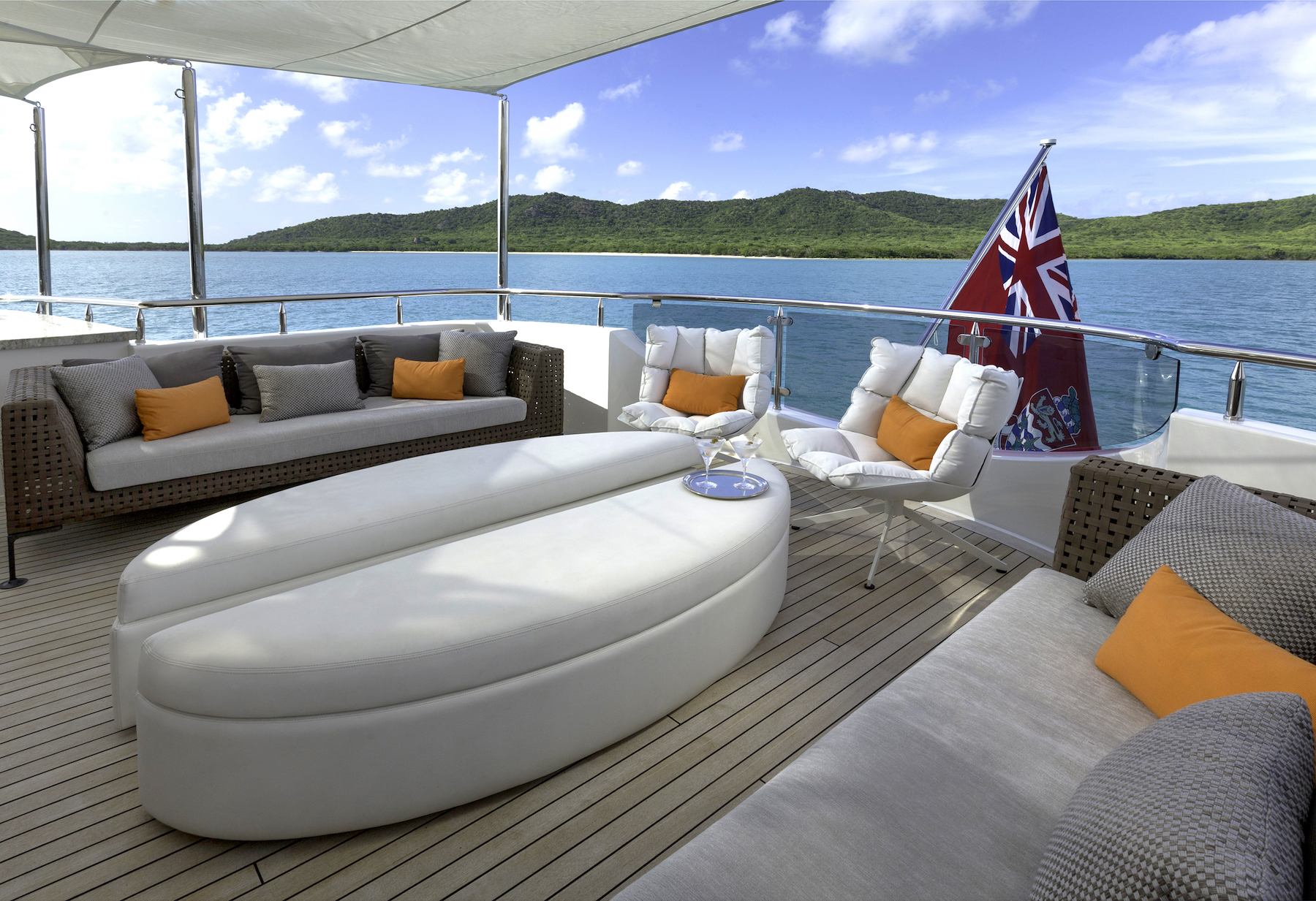 aquavita-sundeck-lounge.jpg