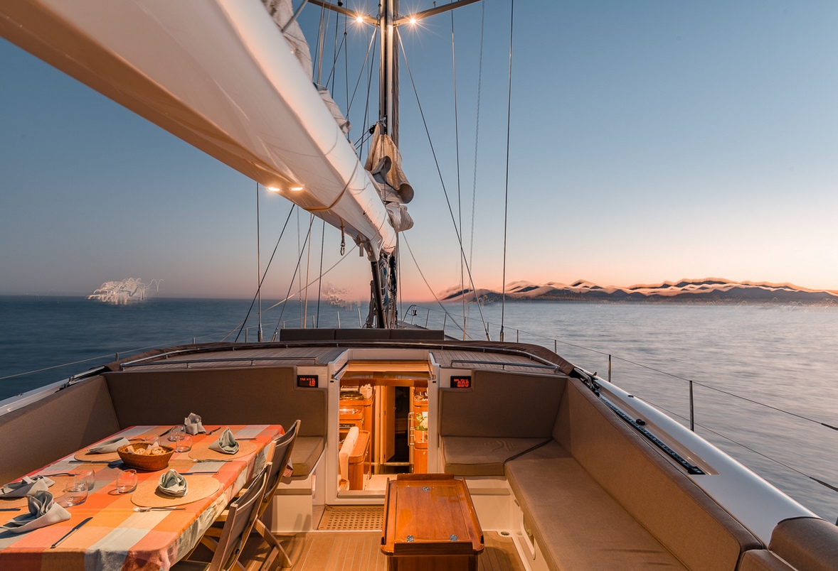 charter-yacht-grand-bleu-vintage-cockpit-dusk.jpg