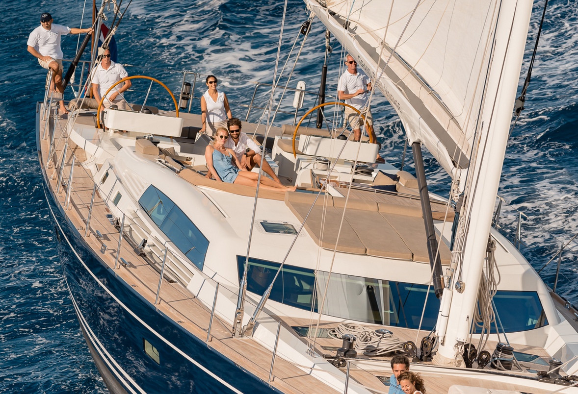 charter-yacht-grand-bleu-vintage-sailing3.jpg