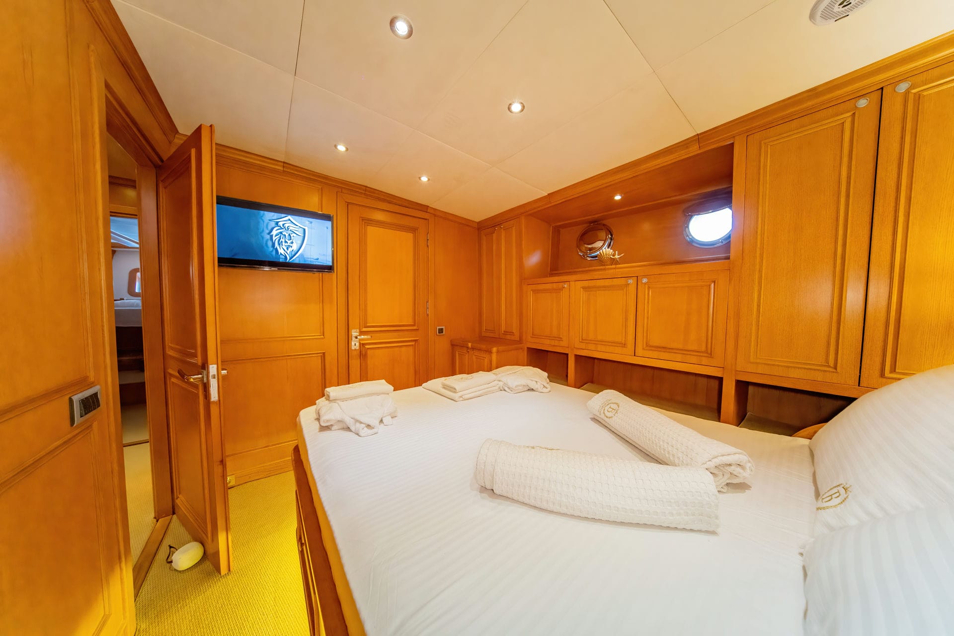 double cabin for guests.jpg