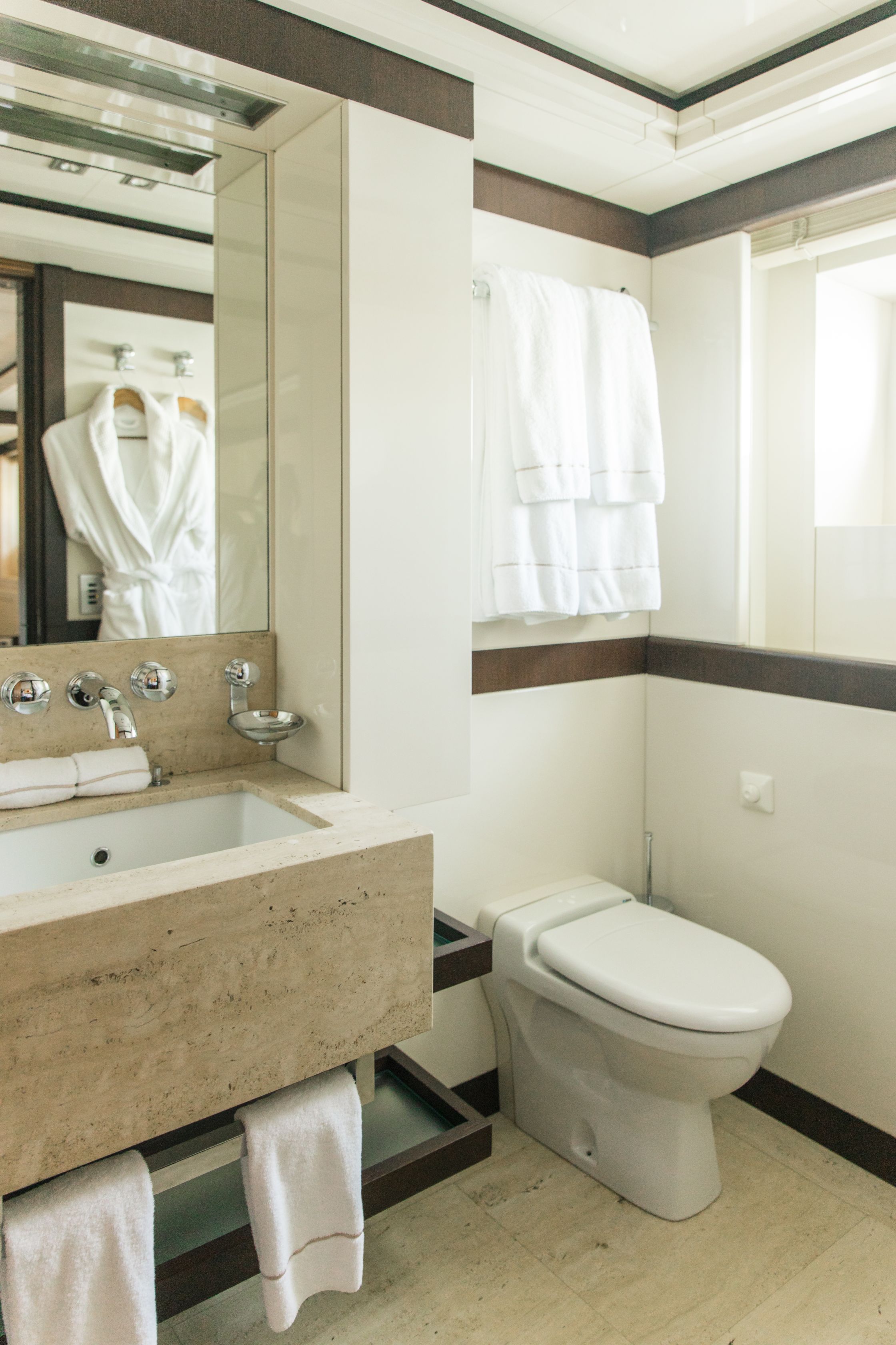 guest ensuite .jpg