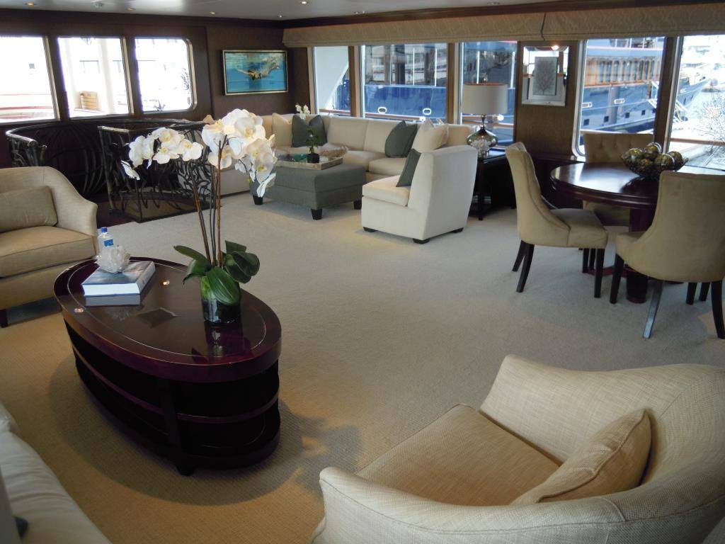 large salon.jpg