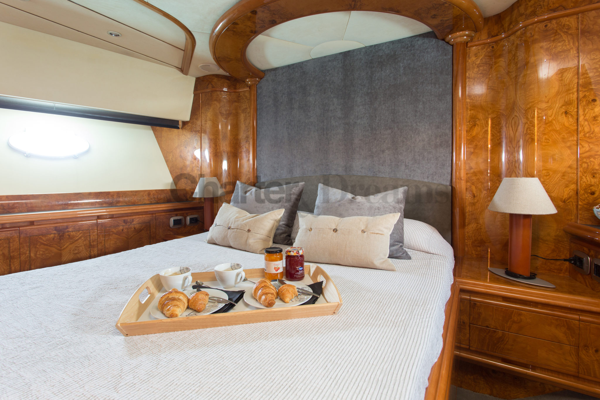 master cabin for guests .jpg