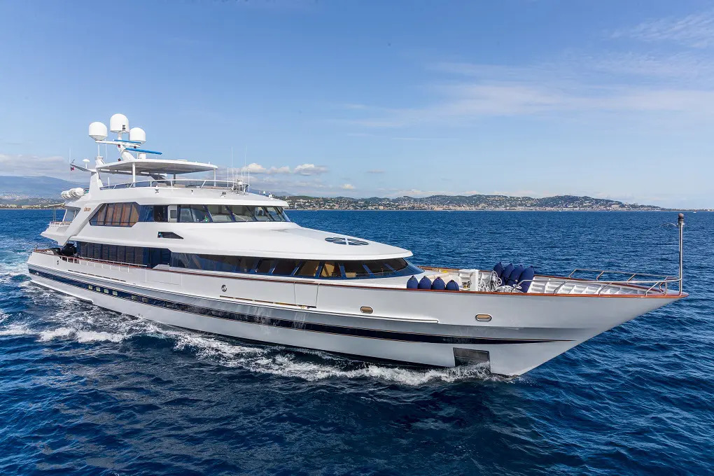 motor yacht LUCY III.jpg