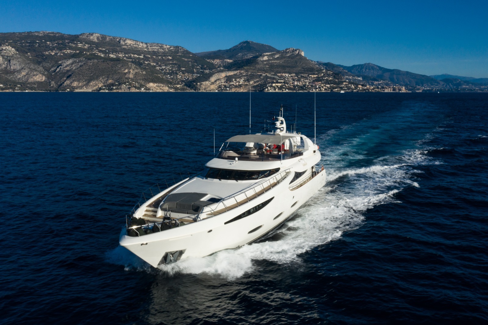 motor yacht VIKING III.jpg