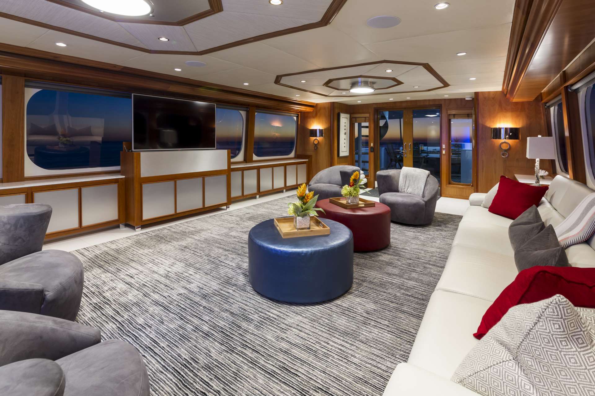 saloon with seating .jpg
