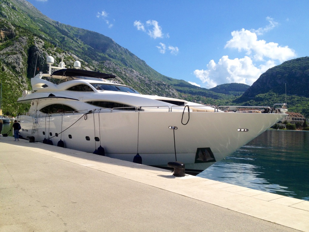  BEACHSEEKER -  In Port.jpg