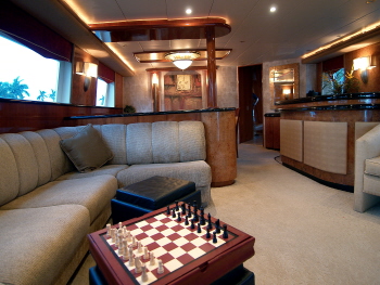 102 Azimut Salon.jpg