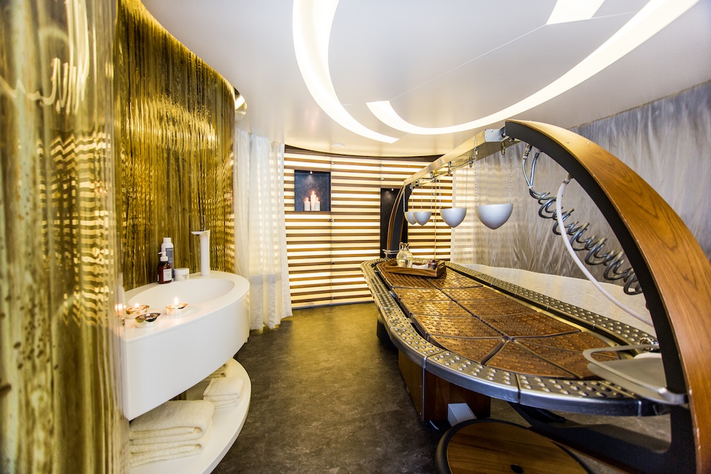 15 Motor Yacht Saluzi-spa.jpg