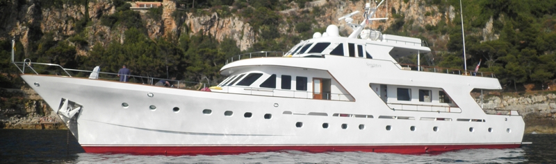 30m Sprezzatura superyacht.jpg