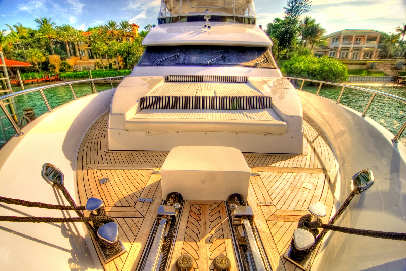 ACQUAVIVA Foredeck.jpg