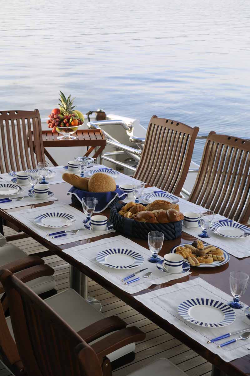 AI - Upper Deck Breakfast Table 2.jpg