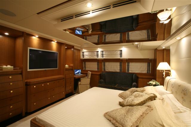 ALFA XII - Master Stateroom 2.jpg