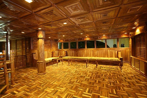 AREVARA - Bar and lounge 2.jpg
