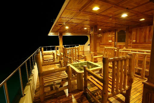 AREVARA - Upper deck exterior.jpg