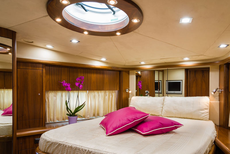 ASPIRE OF LONDON - Master cabin.jpg