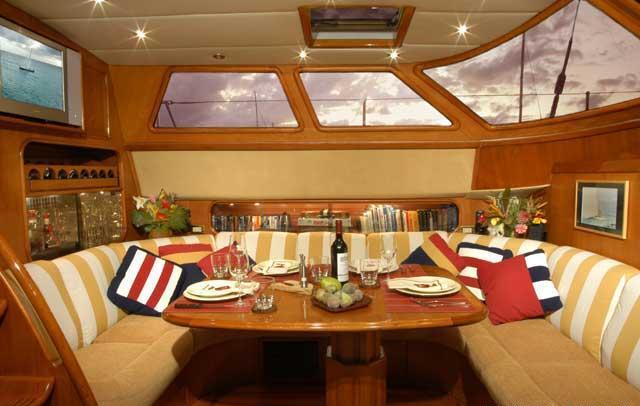 AURORA 67ft -  Dining.jpg
