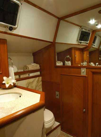 AURORA 67ft -  Guest Ensuite.jpg