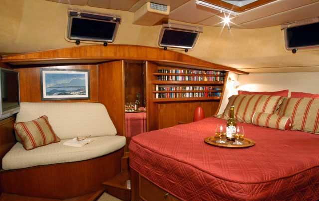 AURORA 67ft -  Master Cabin.jpg