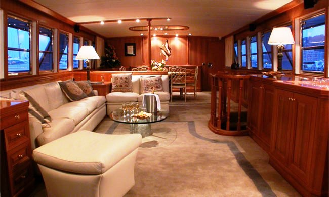 AVA - Saloon.jpg