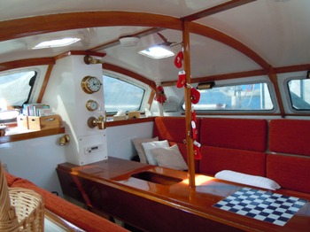 Akka - Saloon.jpg