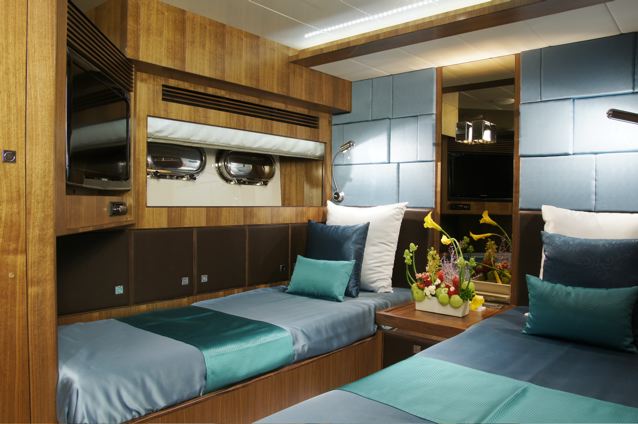 Amadeus - Twin Cabin.jpg