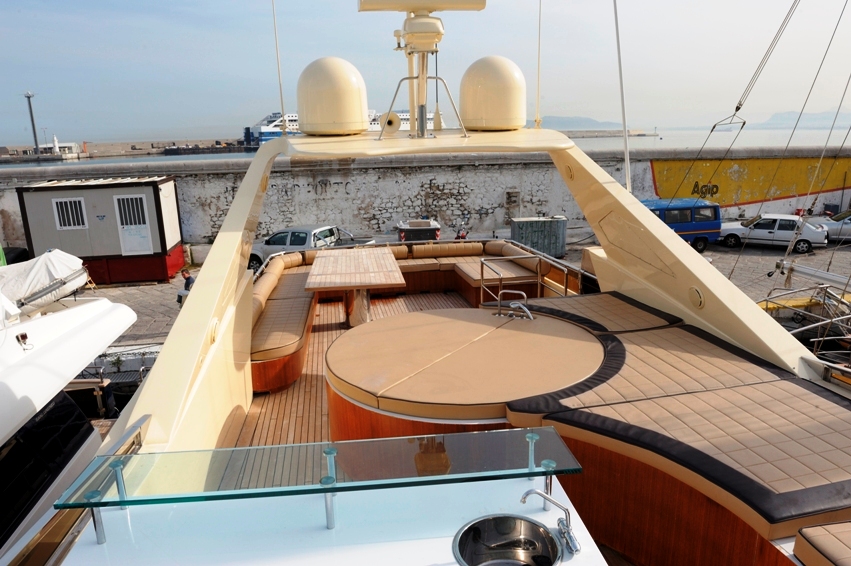 Andea -  Flybridge.jpg