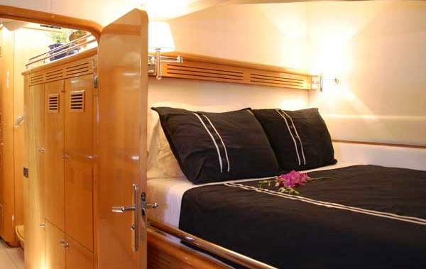 Angel Glow Forward Cabin.jpg